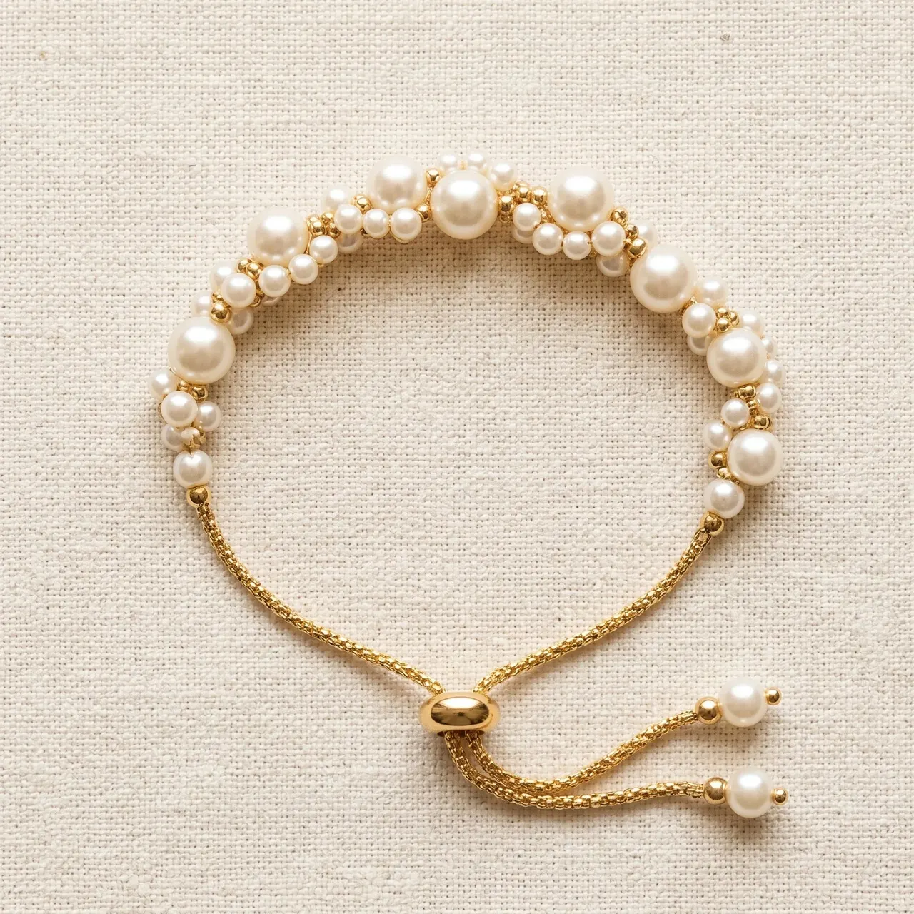 Muktaa Pearl Cluster Bracelet